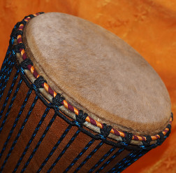 Bougarabou Trommel aus Mali Trommelfell