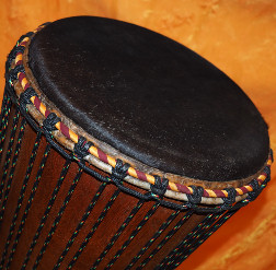 Bougarabou Trommel aus Mali Trommelfell