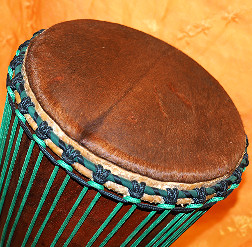 Bougarabou Trommel aus Mali Trommelfell