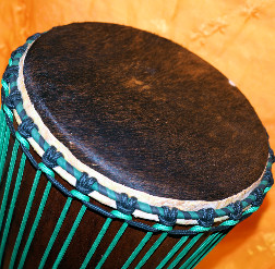 Bougarabou Trommel aus Mali Trommelfell