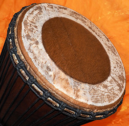 Bougarabou Trommel aus Mali Trommelfell